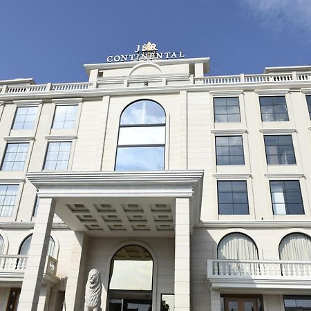 Hotel JSR Continental Dehradun Esterno foto