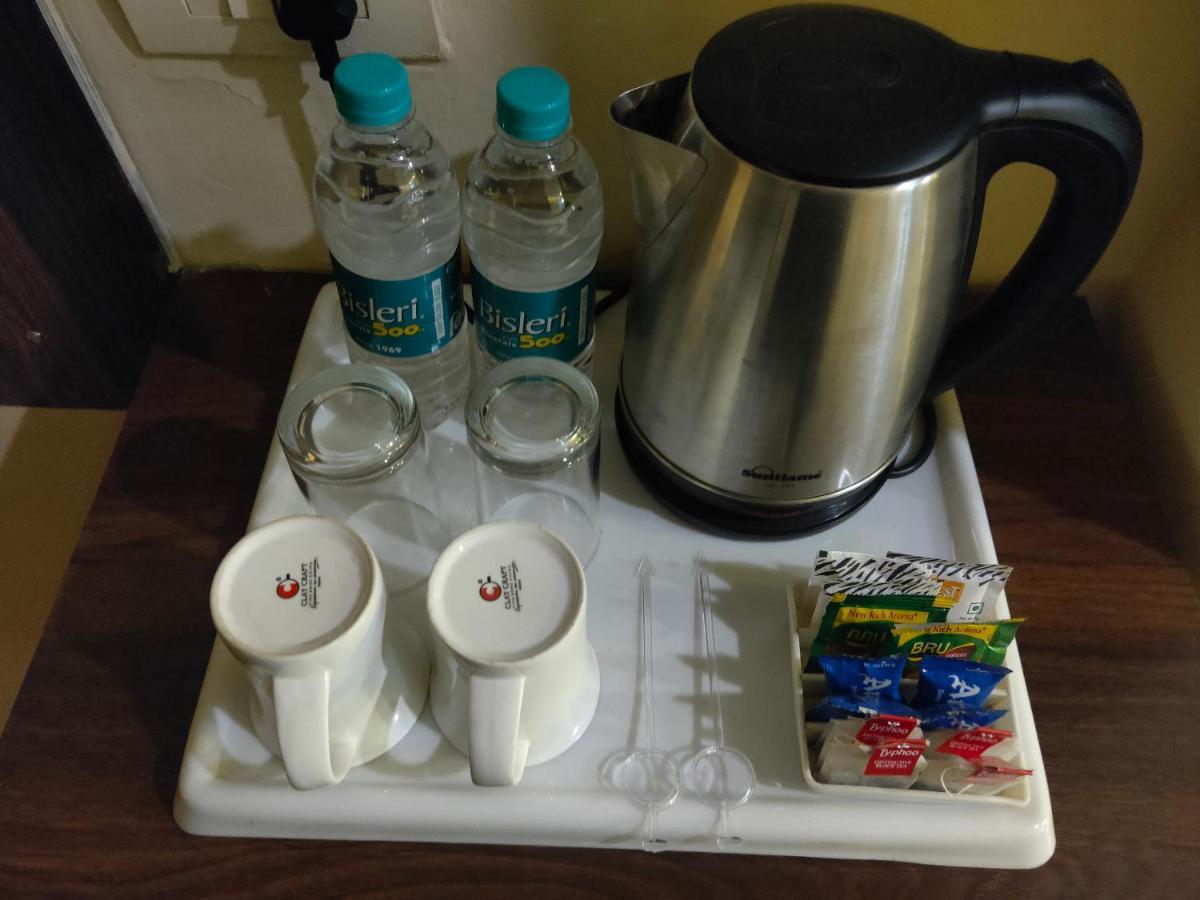 Hotel JSR Continental Dehradun Esterno foto
