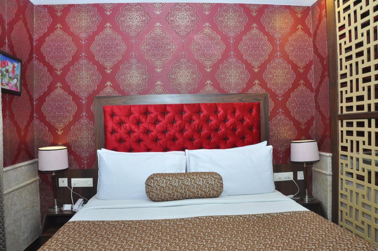 Hotel JSR Continental Dehradun Esterno foto