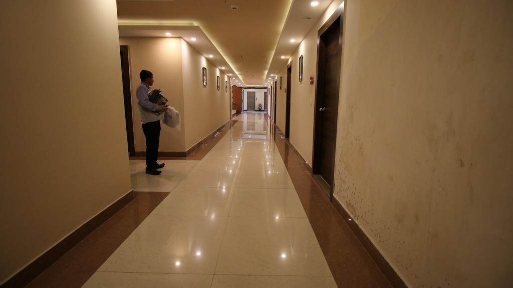 Hotel JSR Continental Dehradun Esterno foto