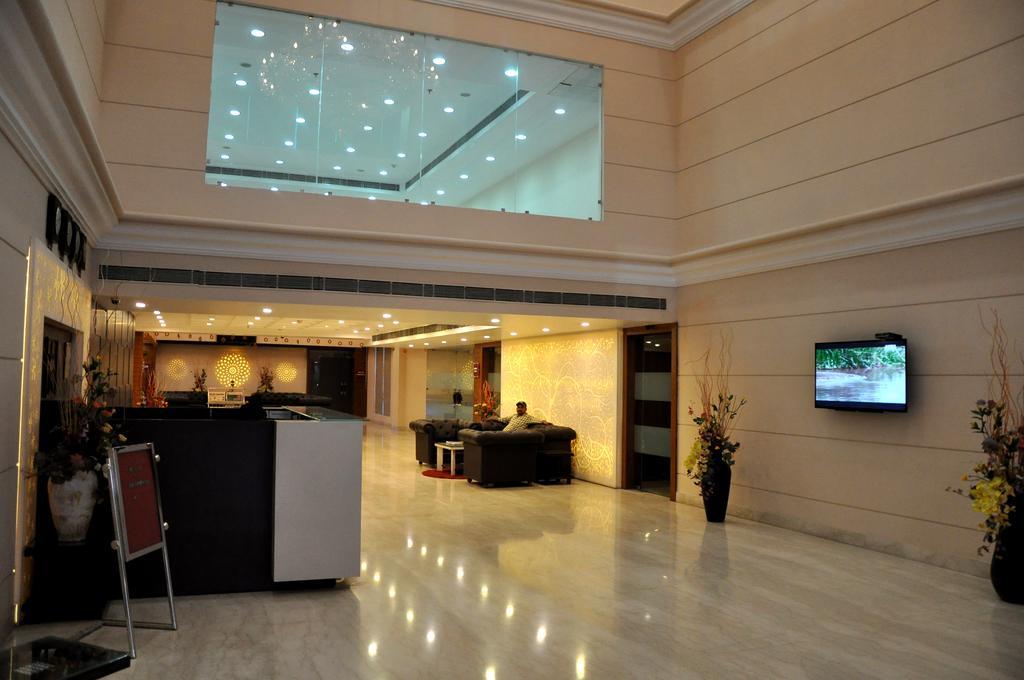 Hotel JSR Continental Dehradun Esterno foto