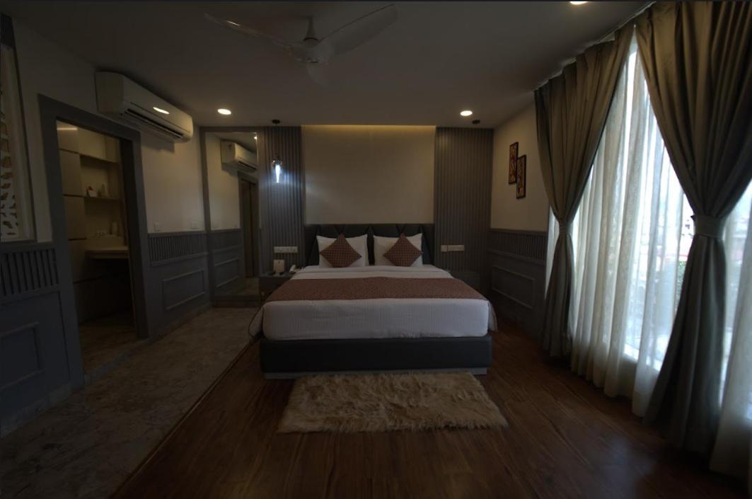 Hotel JSR Continental Dehradun Esterno foto