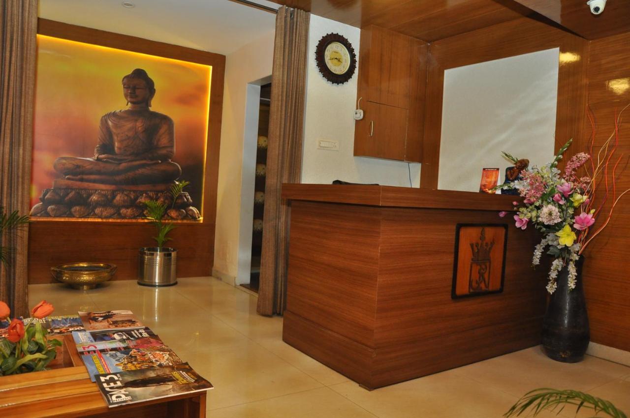 Hotel JSR Continental Dehradun Esterno foto